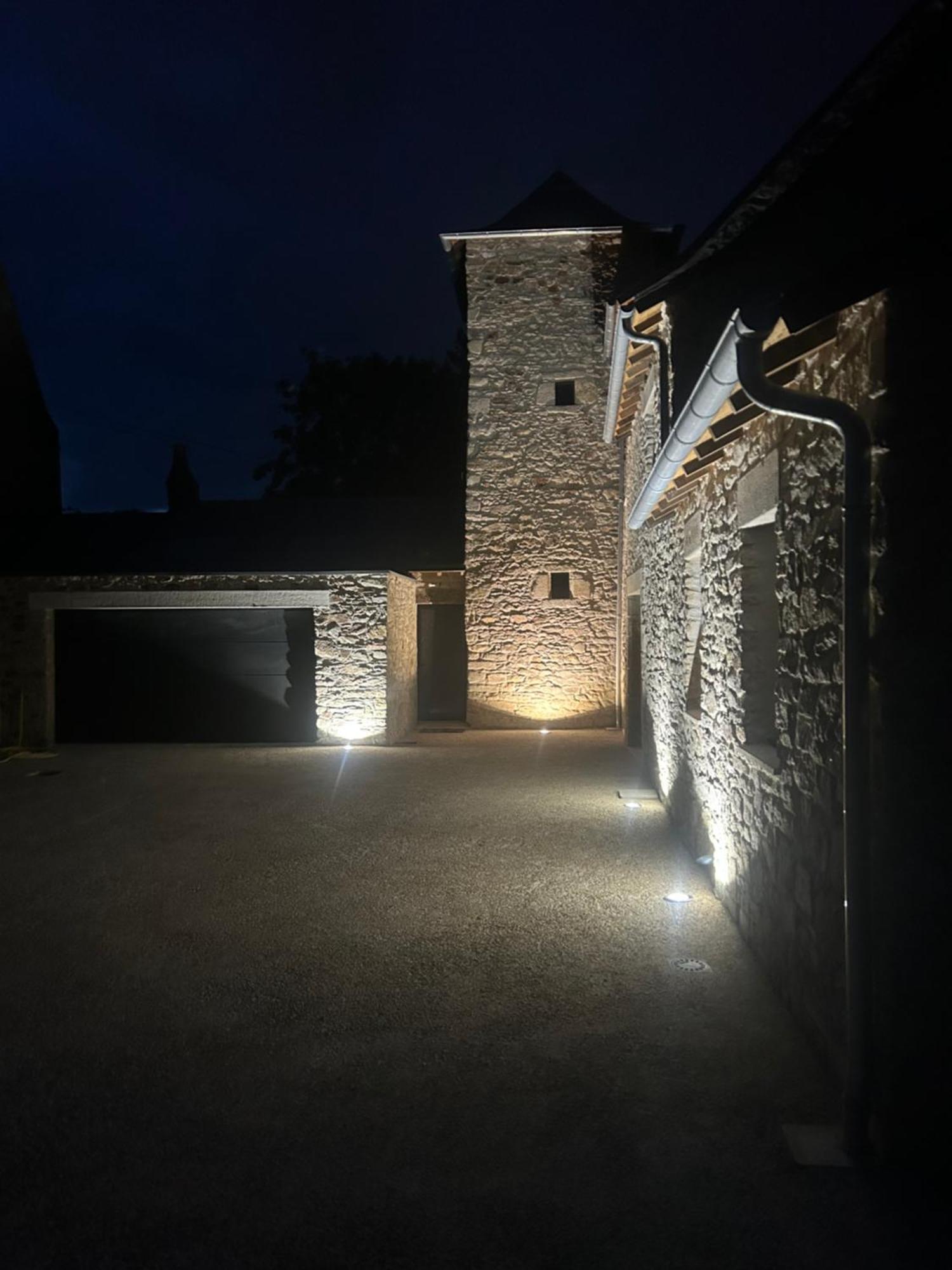 Saint-Étienne-de-MontlucSejour Au Domaine Des Mortiersアパートメント エクステリア 写真